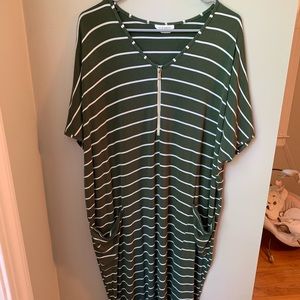 Dwell + Slumber Cocoon Caftan in Green & White